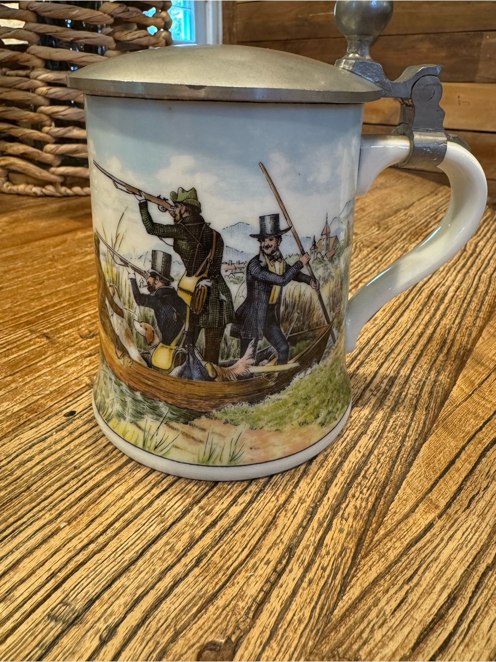 Vintage-Style Hunting Scene Ceramic Beer Stein with Pewter Lid - Off-White